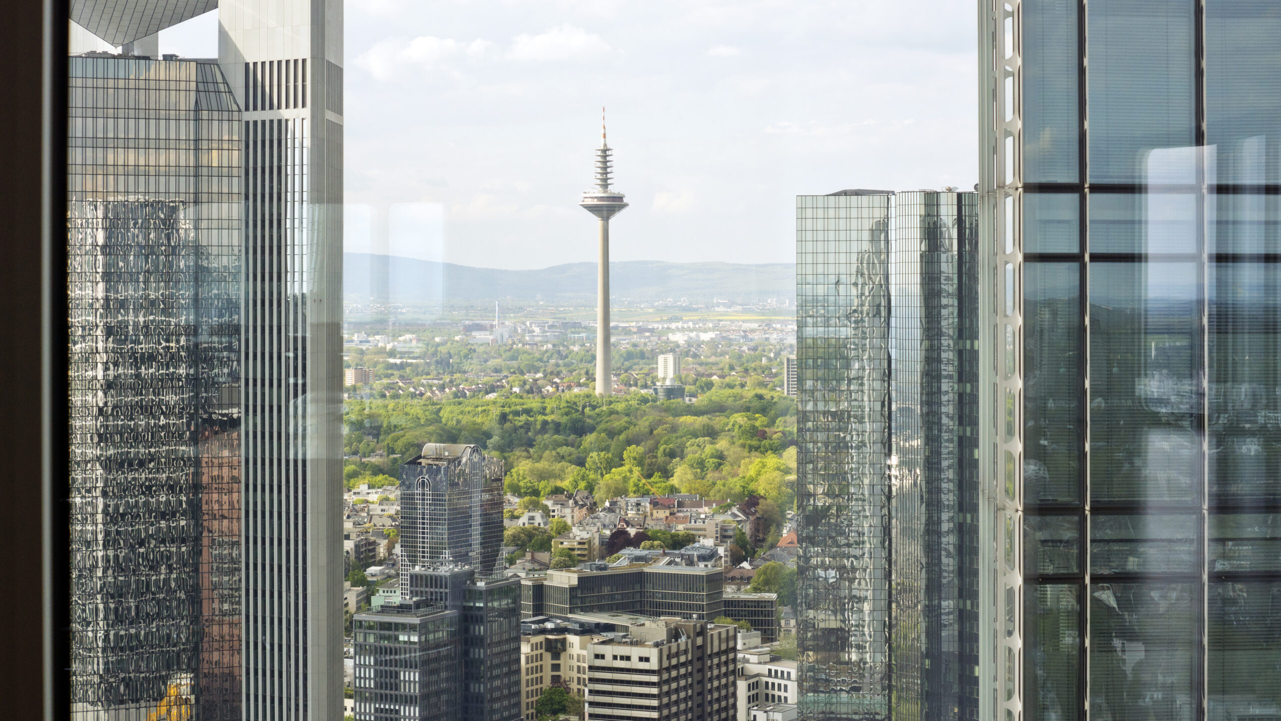 Nestler Gebäudereinigung GmbH Frankfurt am Main Blick auf Fernsehturm Spargel